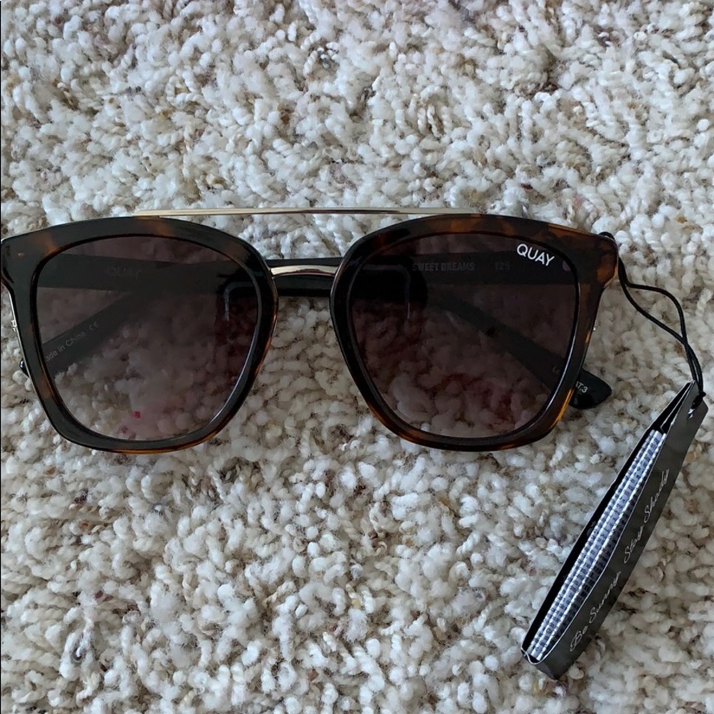 BRAND NEW QUAY Sunglasses